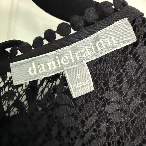DanielRainn Black Lace Blouse – Size Small - Picture 3 of 6